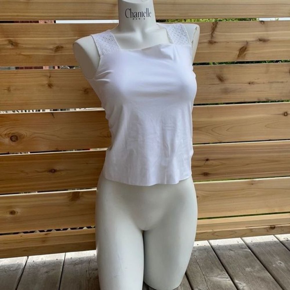 Akris punto white tee with shoulder details 6 small